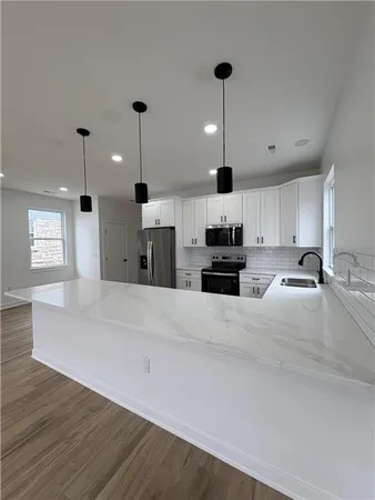 $2,995 | 4206 Pearl Street, Kansas City, KS 66103