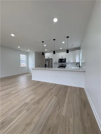 $2,995 | 4206 Pearl Street, Kansas City, KS 66103