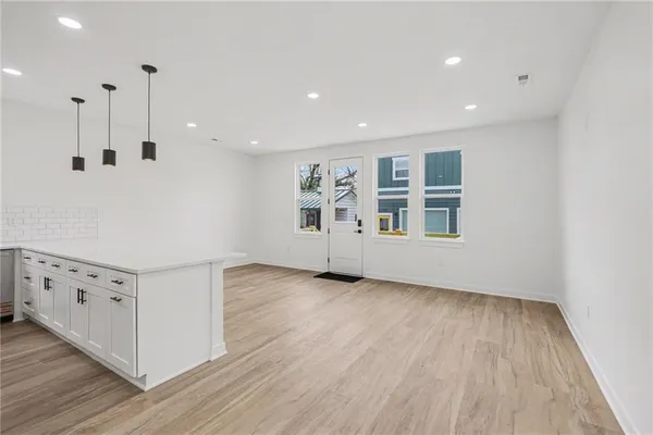 $2,995 | 4206 Pearl Street, Kansas City, KS 66103