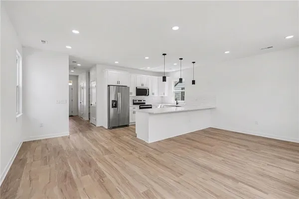 $2,995 | 4206 Pearl Street, Kansas City, KS 66103