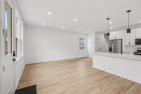 $2,995 | 4206 Pearl Street, Kansas City, KS 66103