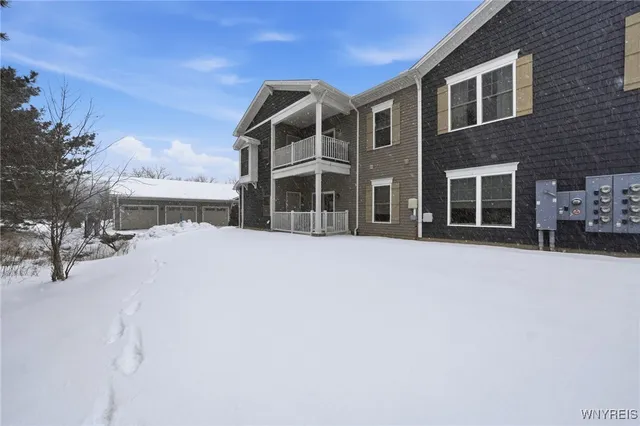 $369,900 | 299 Northill Drive, Unit E, Amherst, NY 14221