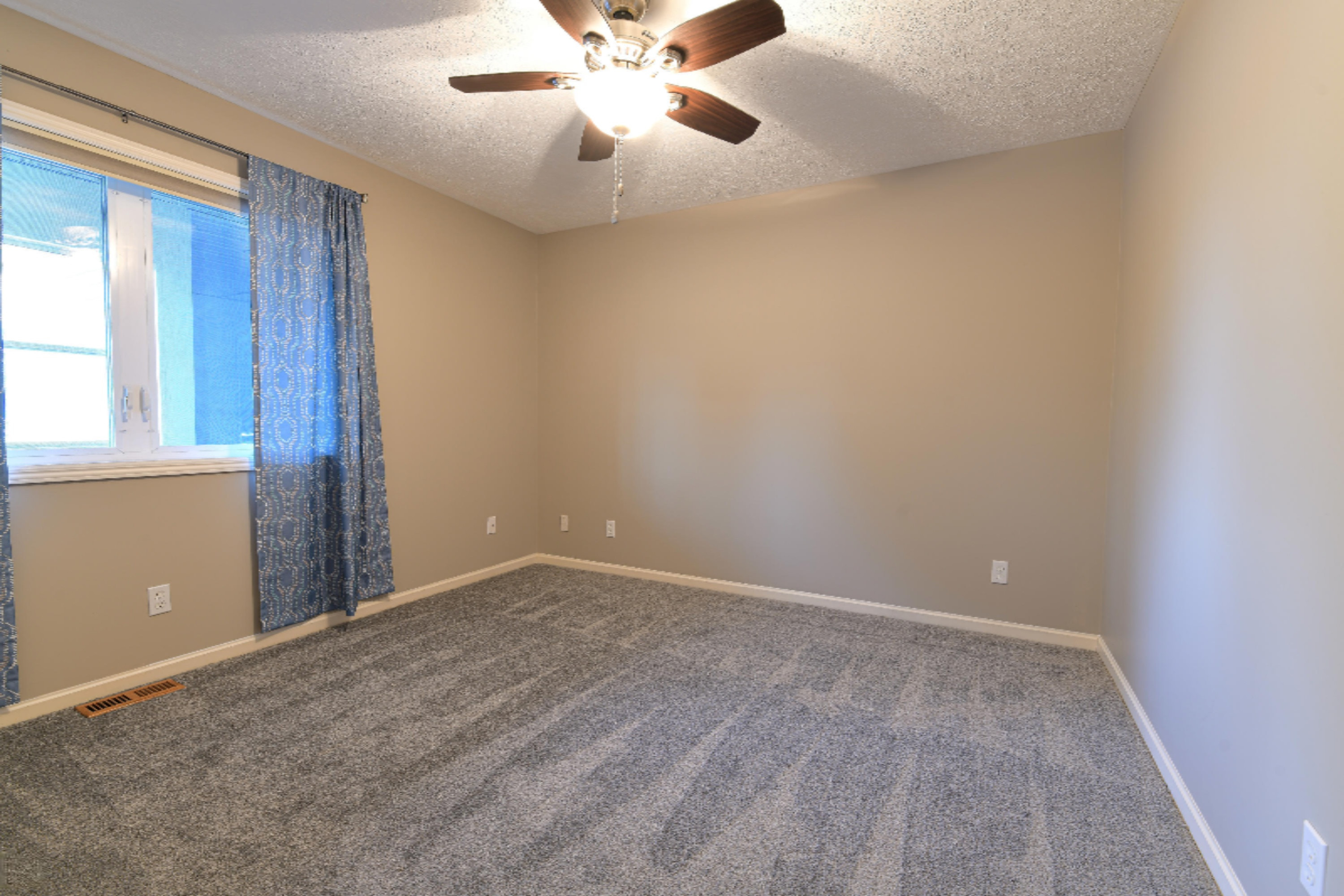 237 Riverfront Drive Spring Lake, MI 49456 - Photo 37 of 113 237 Riverfront St-2S-2