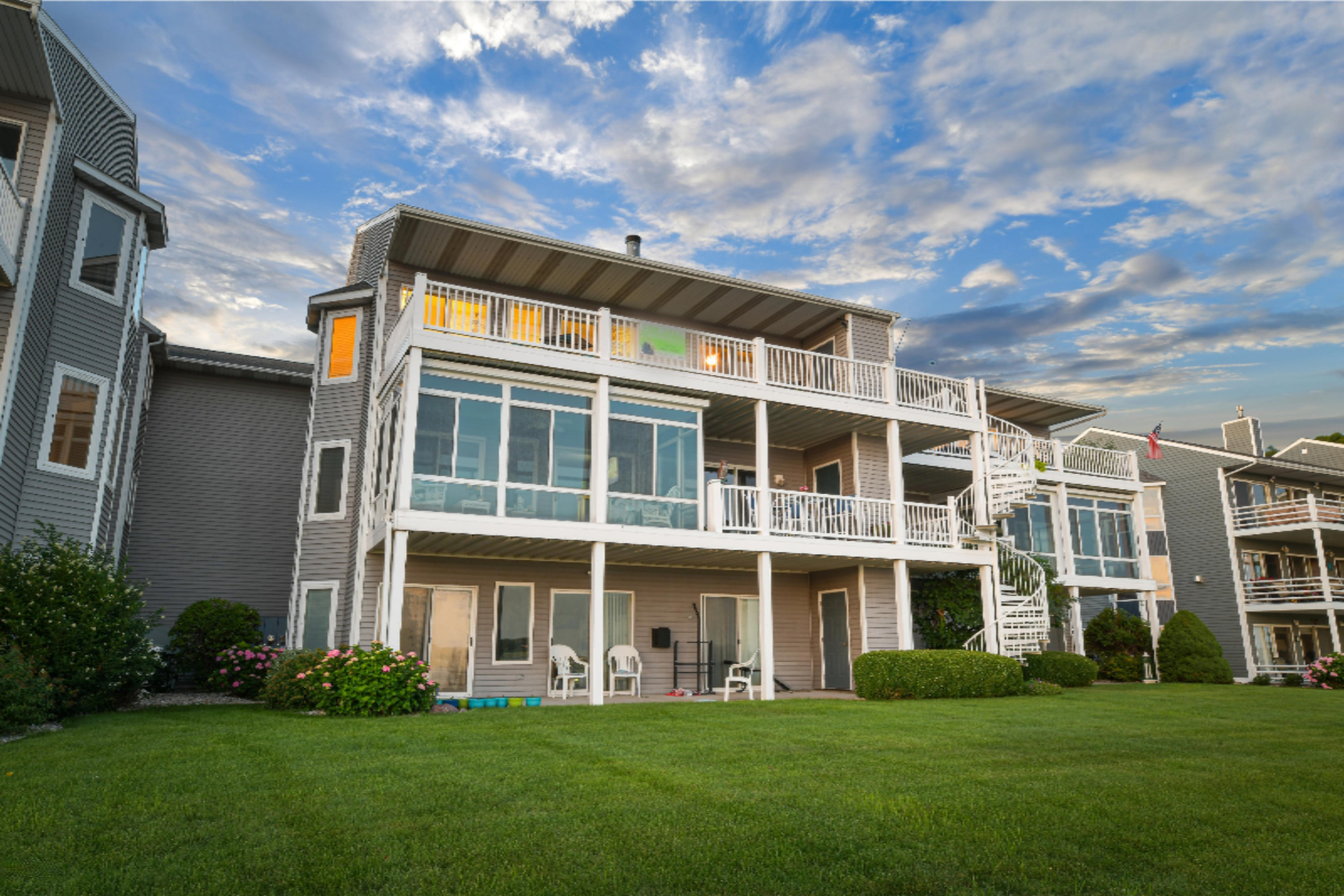 237 Riverfront Drive Spring Lake, MI 49456 - Photo 4 of 113 Twilight 2