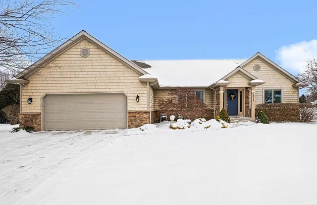 $425,000 | 1674 Augusta Lane, Warsaw, IN 46580