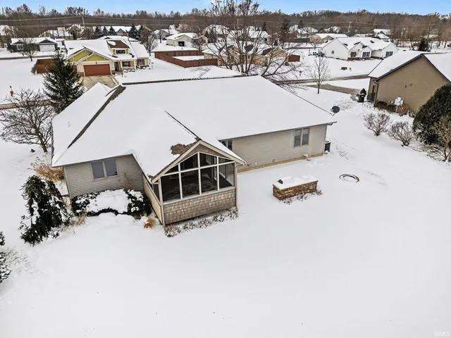 $425,000 | 1674 Augusta Lane, Warsaw, IN 46580