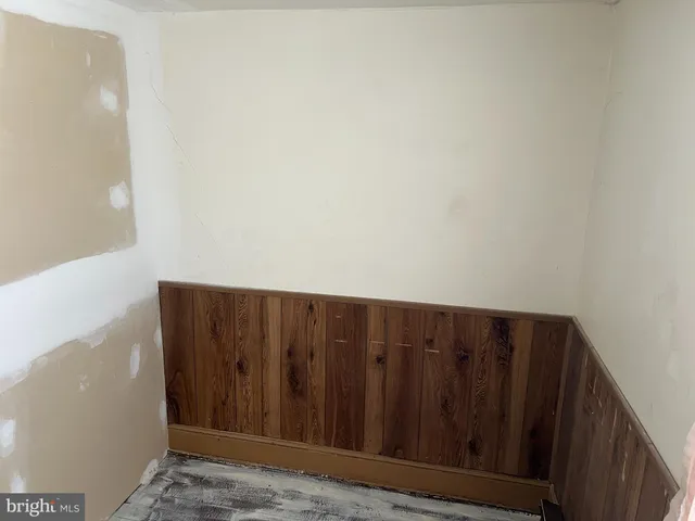 $76,000 | 203 North Lehigh Street, Tamaqua, PA 18252