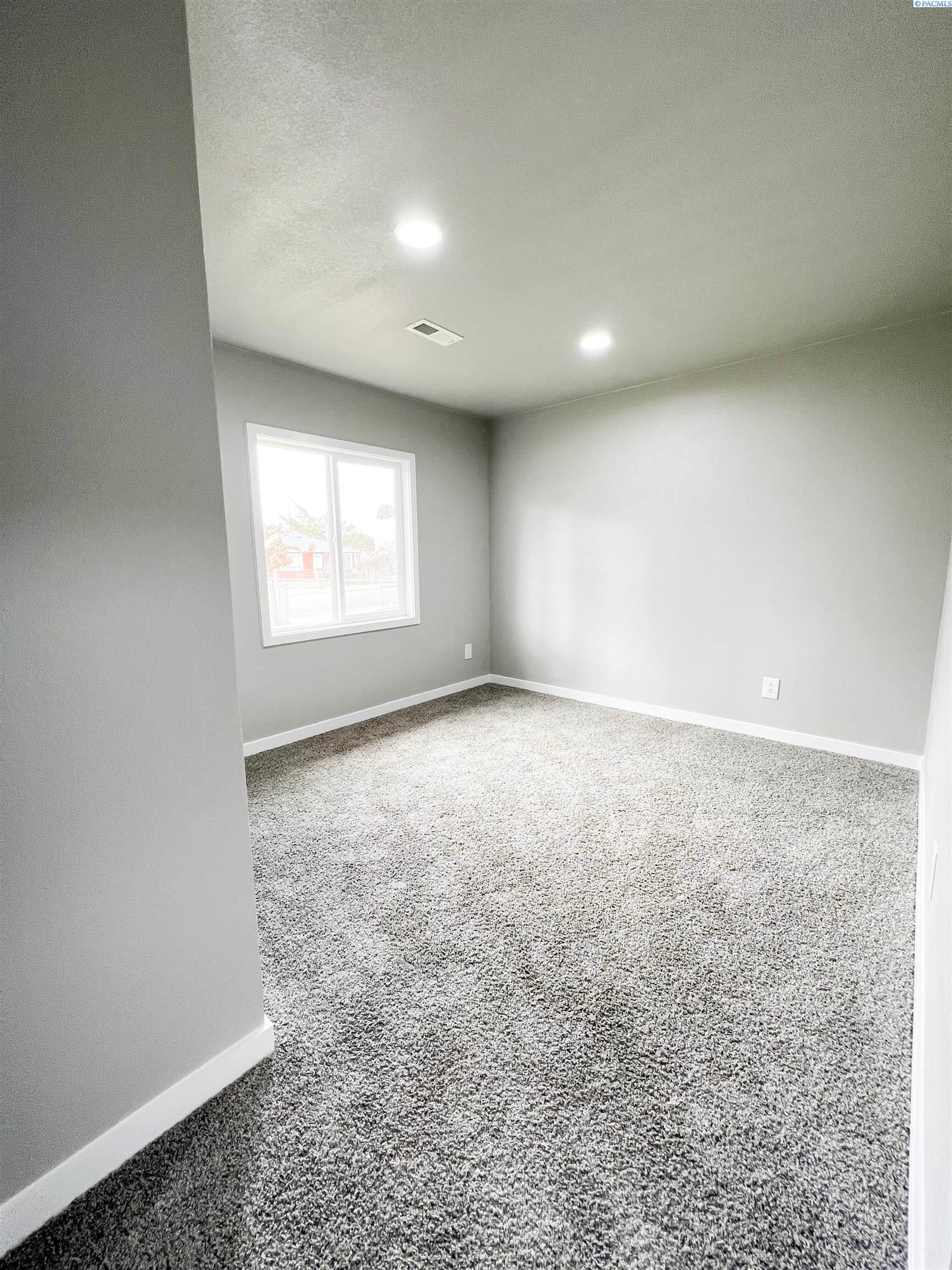 712 Cemetery Road Sunnyside, WA 98944 - Photo 15 of 22 Gallery Image 15