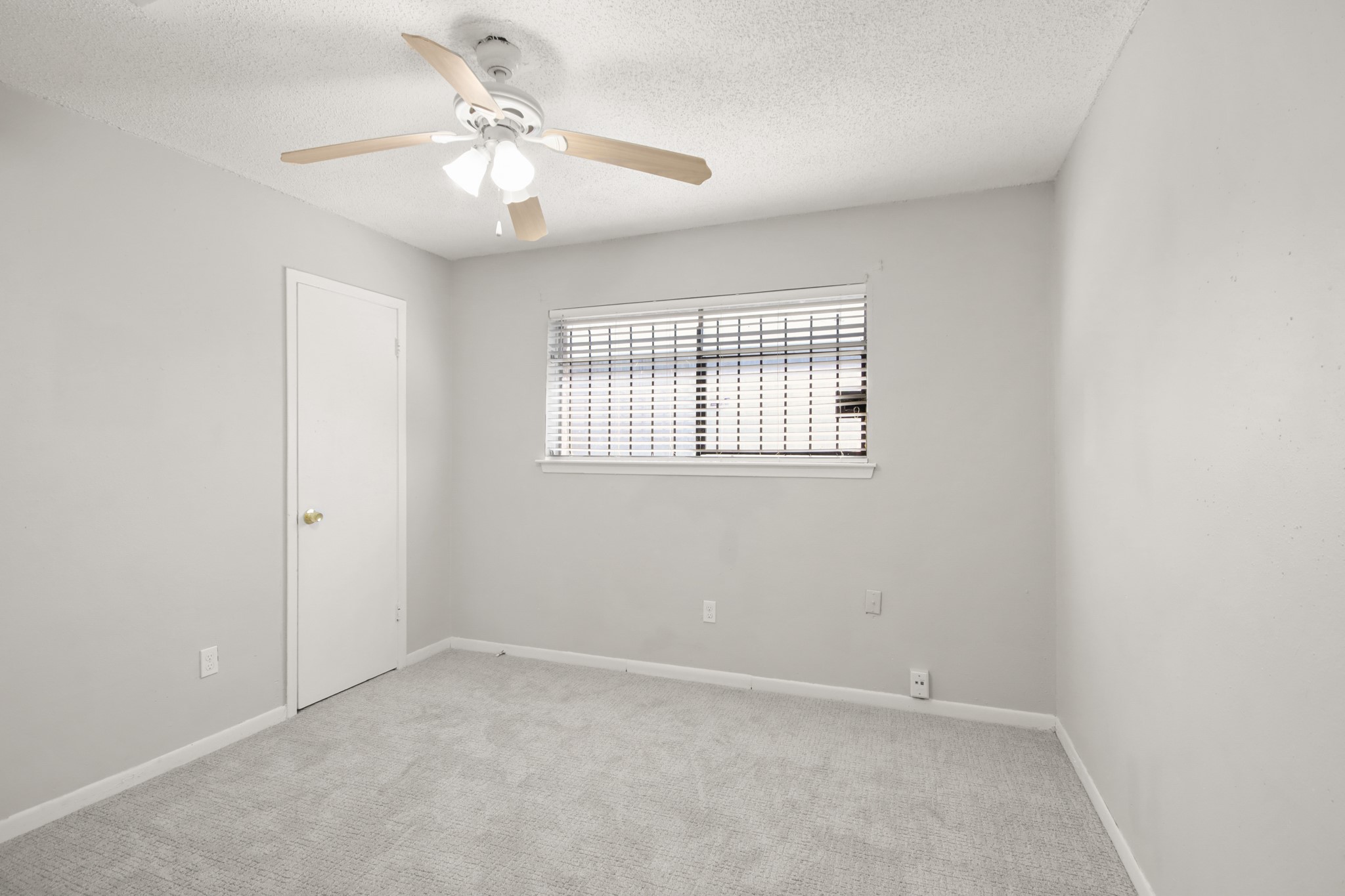 8410 Rinn Street Houston, TX 77078 - Photo 22 of 26 Secondary Bedroom 2