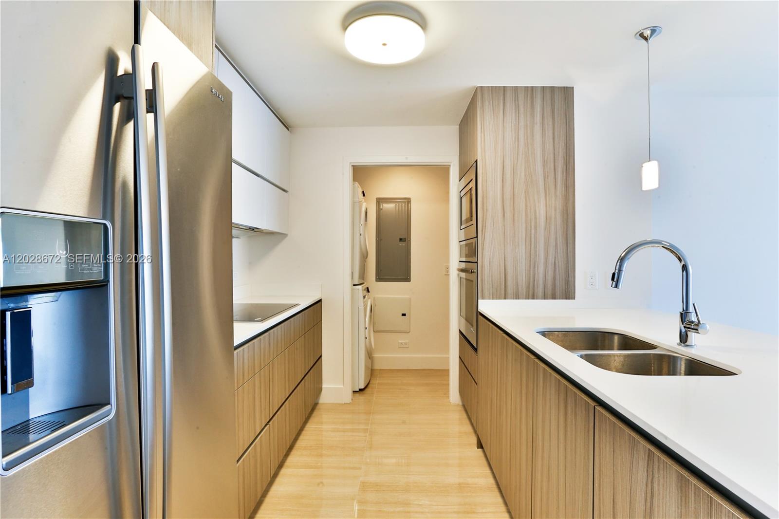 600 Northeast 27th Street, Unit 1504 Miami, FL 33137 - Photo 4 of 20 KITCHEN