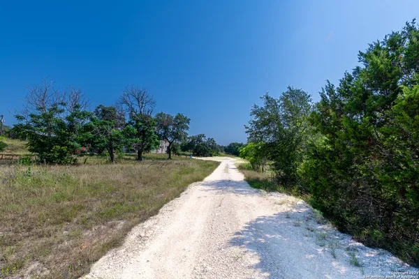 $289,000 | 17839 Highway 16, Medina, TX 78055