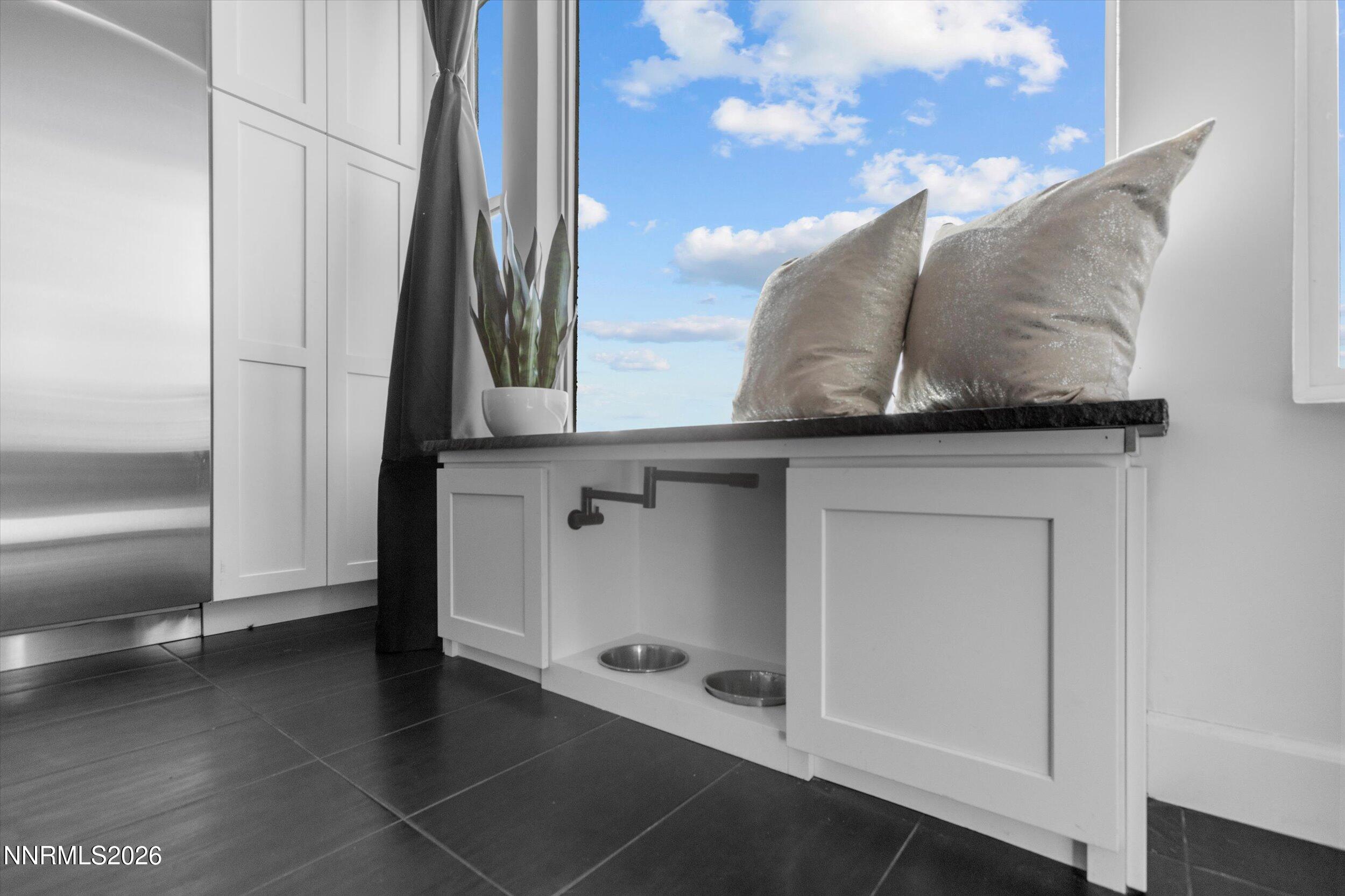 5850 Geode Court Reno, NV 89523 - Photo 16 of 88 Built-in Pet Station