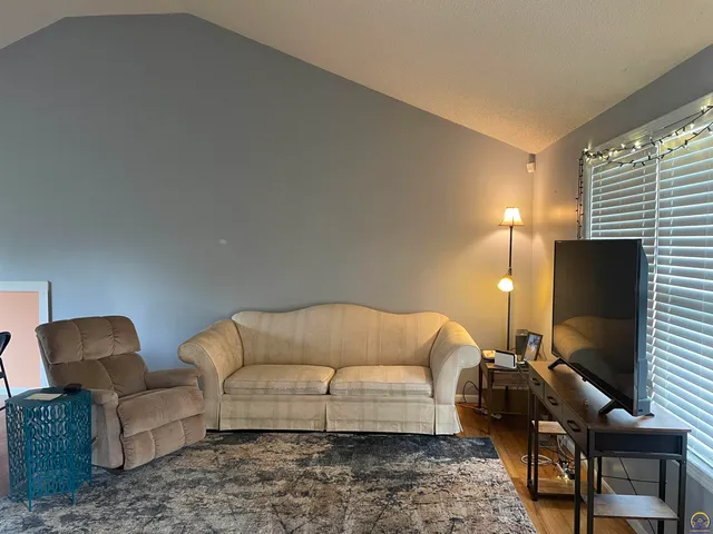 $242,000 | 7319 Southwest 25th Court, Topeka, KS 66614