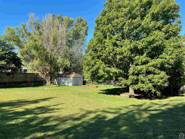 $242,000 | 7319 Southwest 25th Court, Topeka, KS 66614