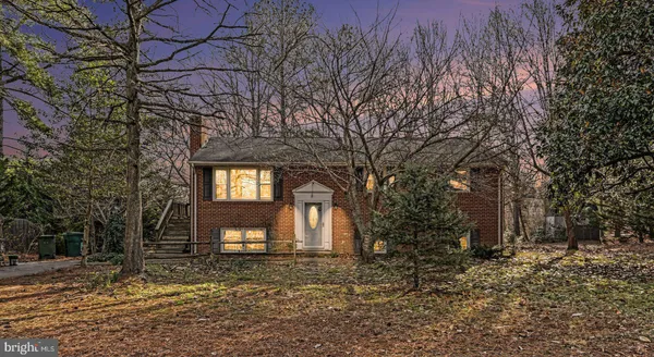 $379,900 | 106 Sandy Ridge Road, Fredericksburg, VA 22405