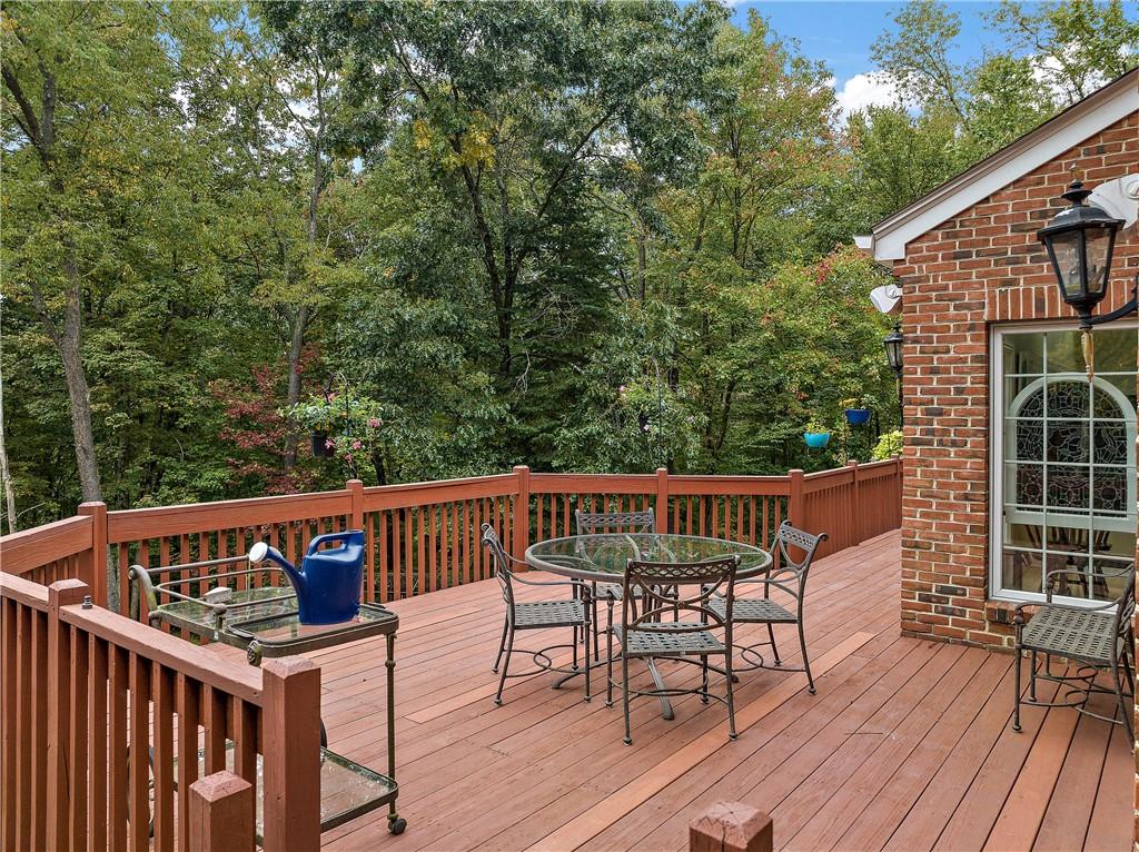 2055 Henry Road Sewickley, PA 15143 - Photo 7 of 50 Gallery Image 7
