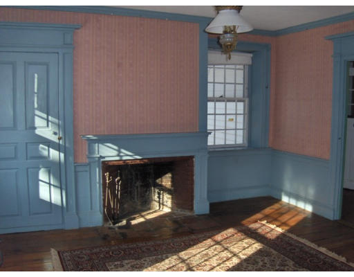 118 Wilson Road Bedford, MA 01730 - Photo 5 of 17 Gallery Image 5