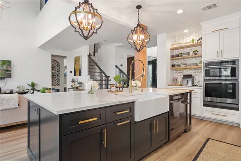 $1,189,000 | 144 Sebastians Run, Austin, TX 78738