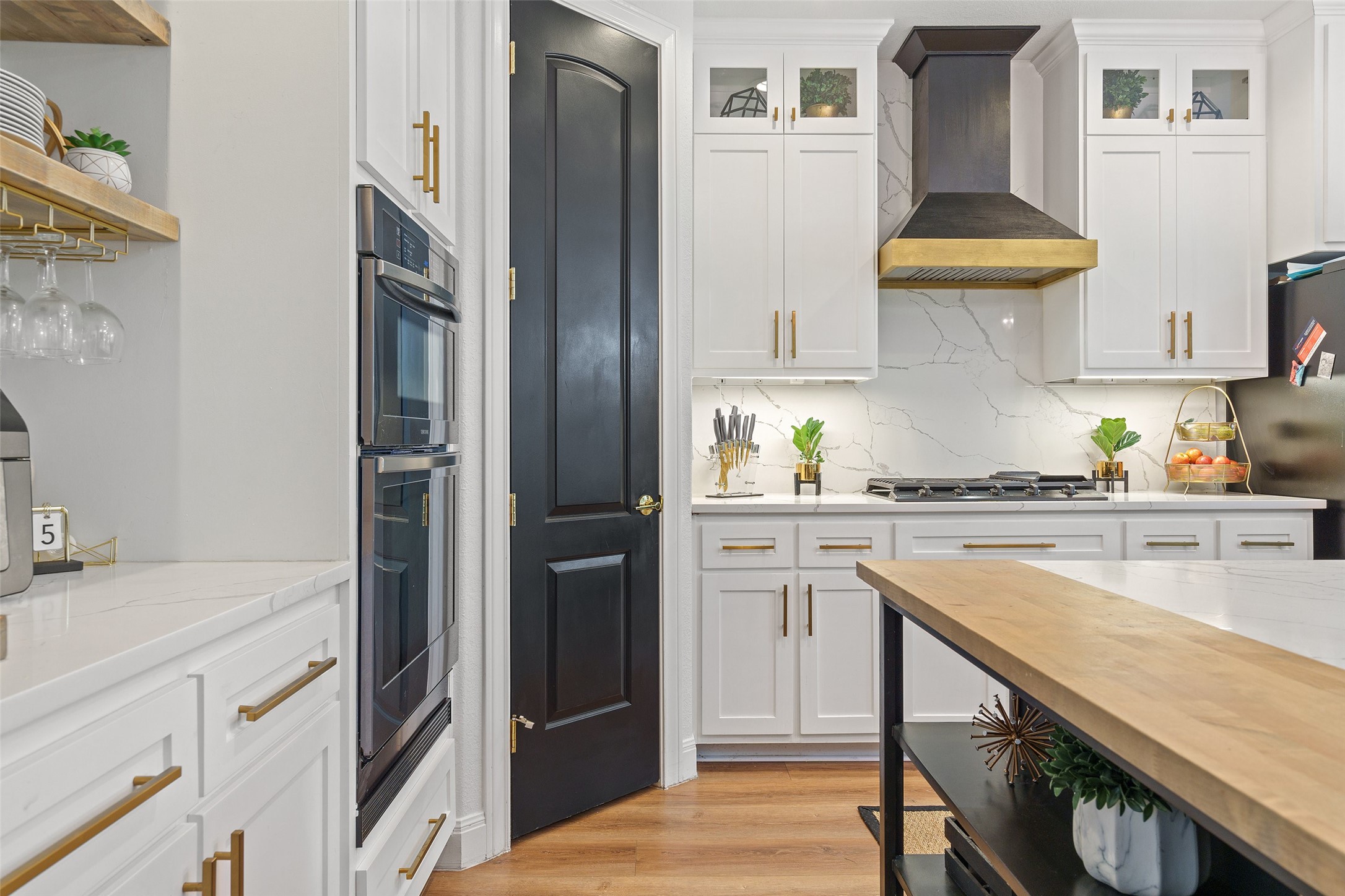 144 Sebastians Run Austin, TX 78738 - Photo 9 of 40