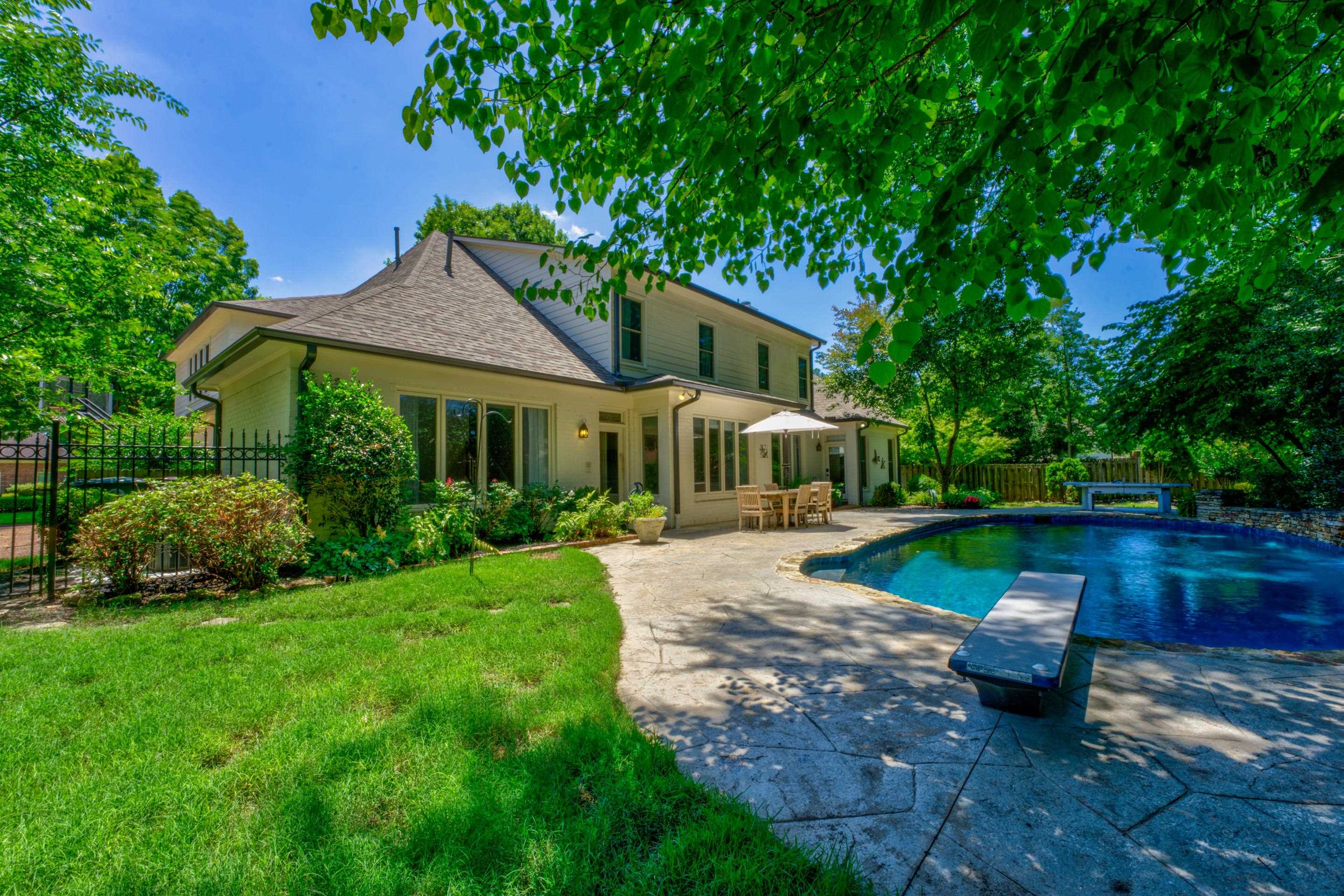 2142 Gallina Circle Collierville, TN 38017 - Photo 33 of 35 a front view of a house with garden