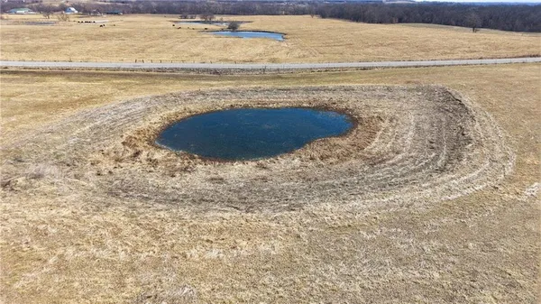 $470,000 | 32910 Gregg Road, Creighton, MO 64739