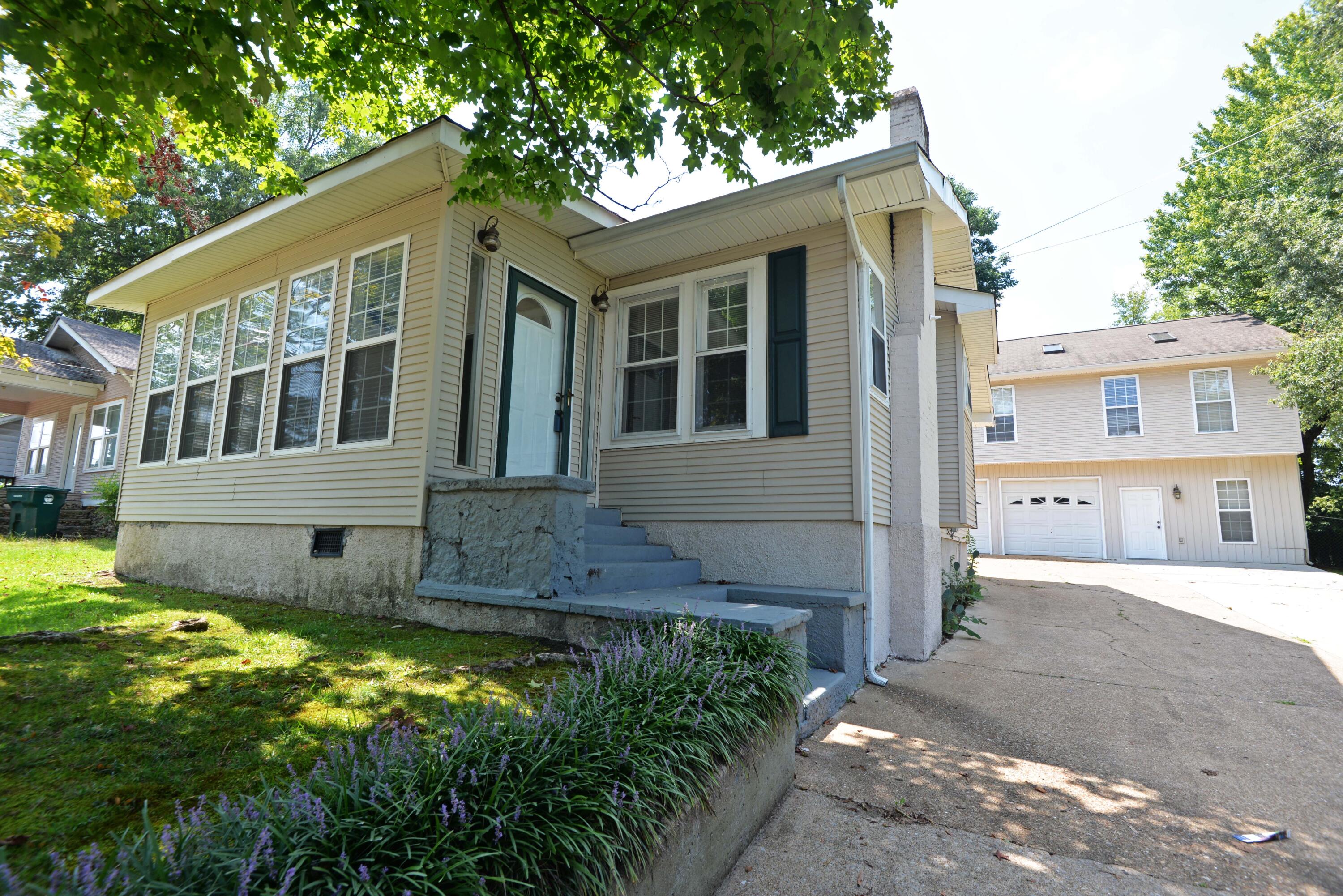 111 South Moore Road Chattanooga, TN 37411 - Photo 1 of 47 Main House & Garage Apt