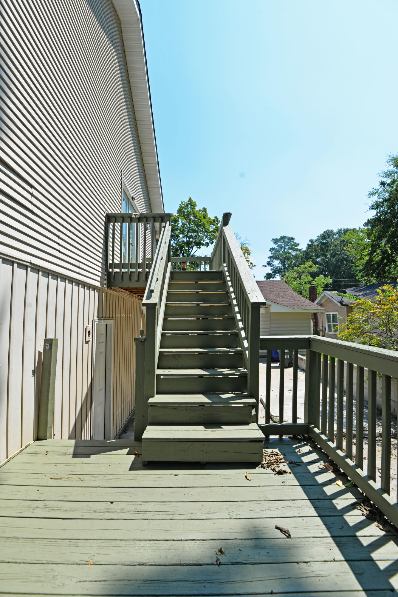 111 South Moore Road Chattanooga, TN 37411 - Photo 28 of 47 Garage apartment steps