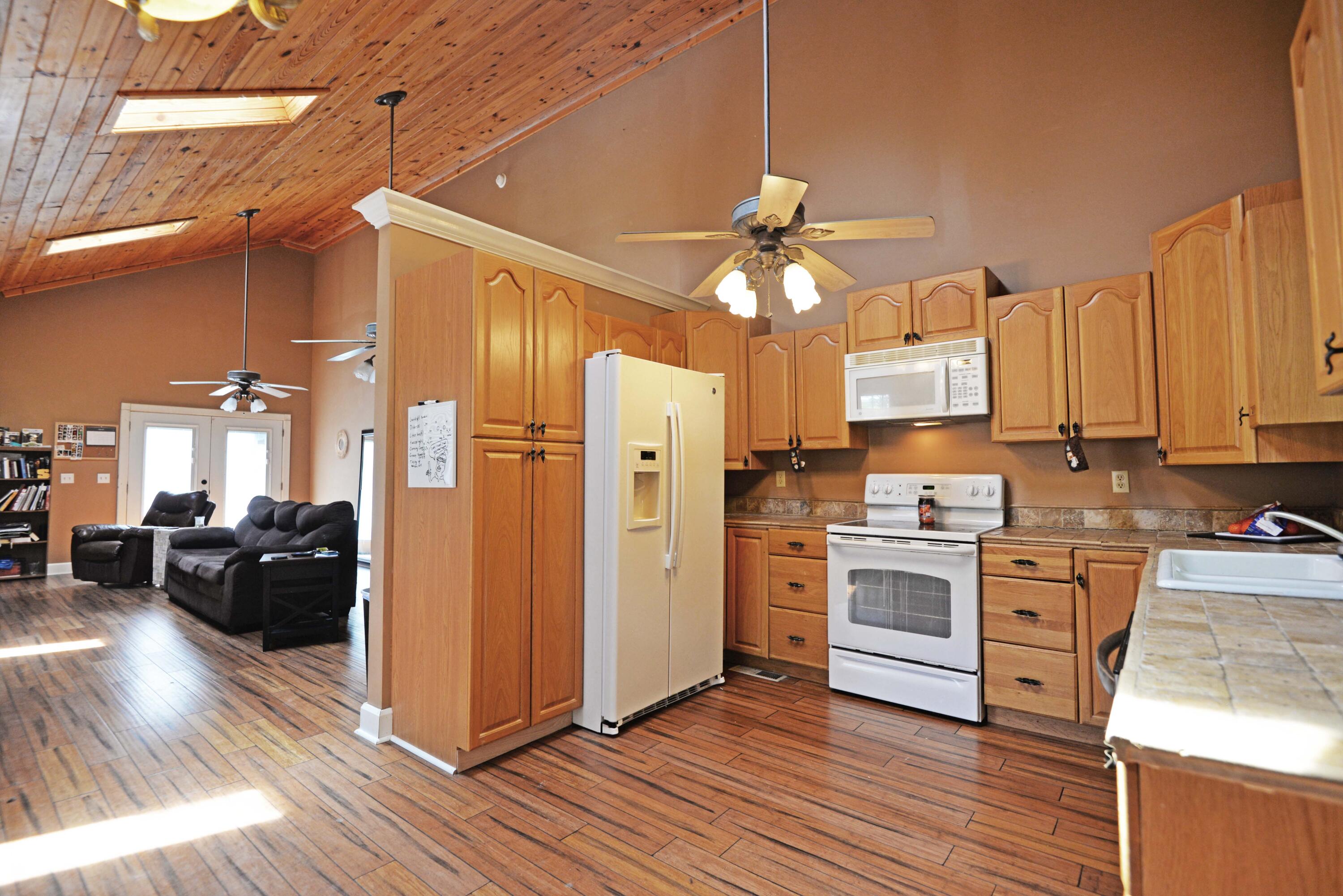 111 South Moore Road Chattanooga, TN 37411 - Photo 34 of 47 Kitchen to GR