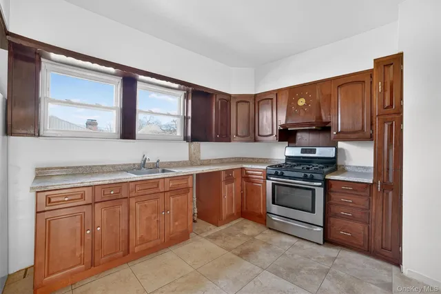 $875,000 | 247 Nuber Avenue, Mount Vernon, NY 10553