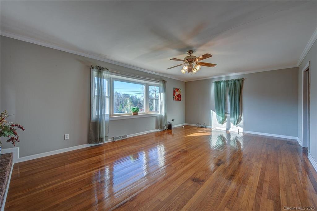 3227 Linwood Road Gastonia, NC 28052 - Photo 5 of 24 Gallery Image 5