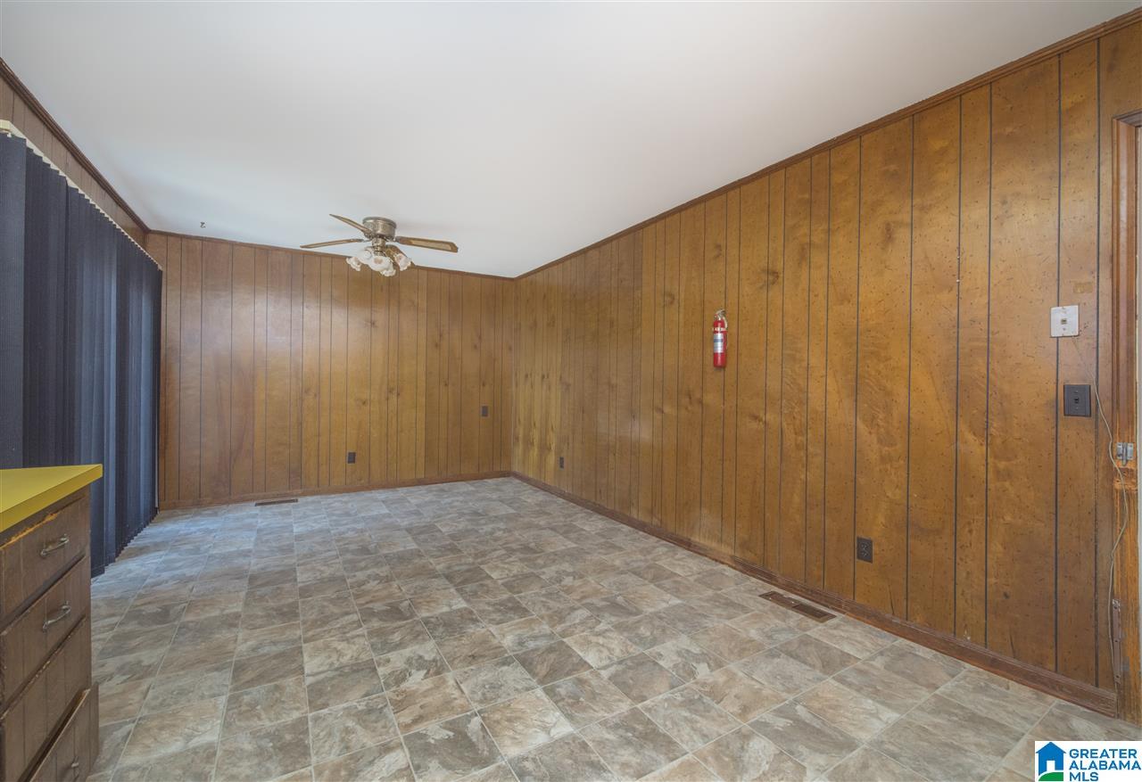 2725 7th Place Northeast Birmingham, AL 35215 - Photo 6 of 16