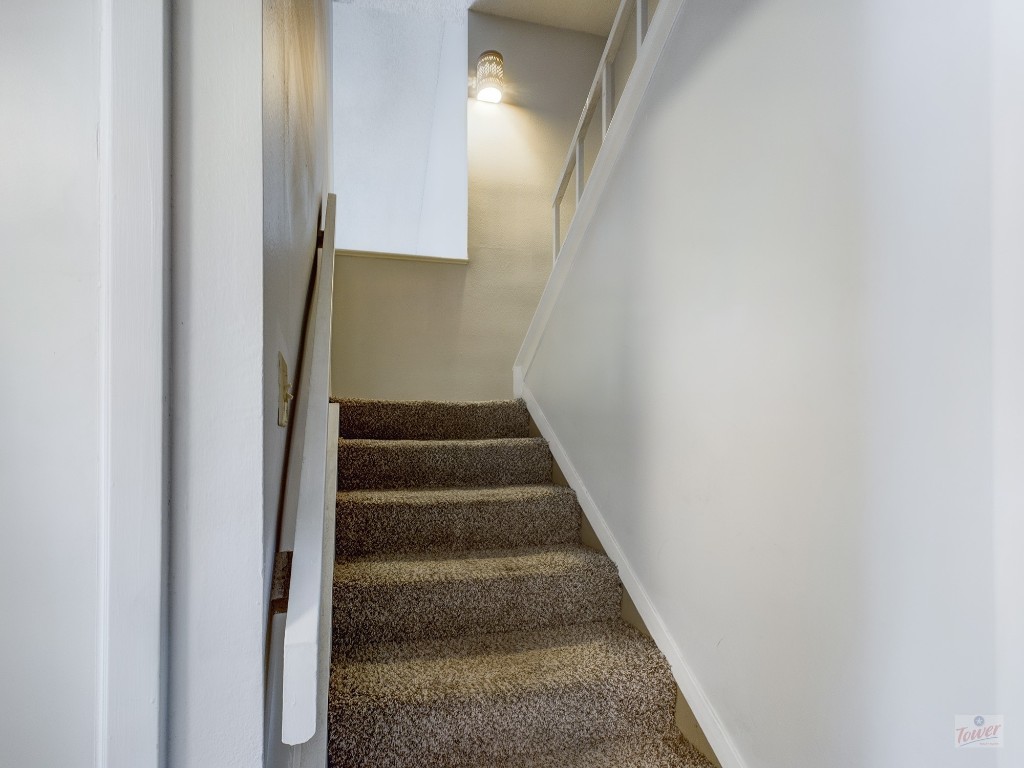 2110 Rio Grande Street, Unit 301 Austin, TX 78705 - Photo 10 of 16 a view of entryway