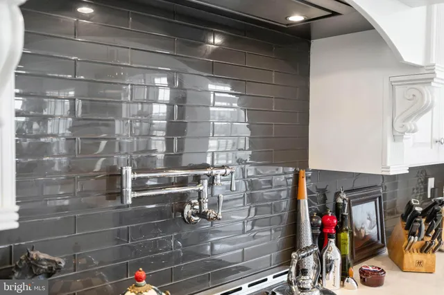 a close view of sink