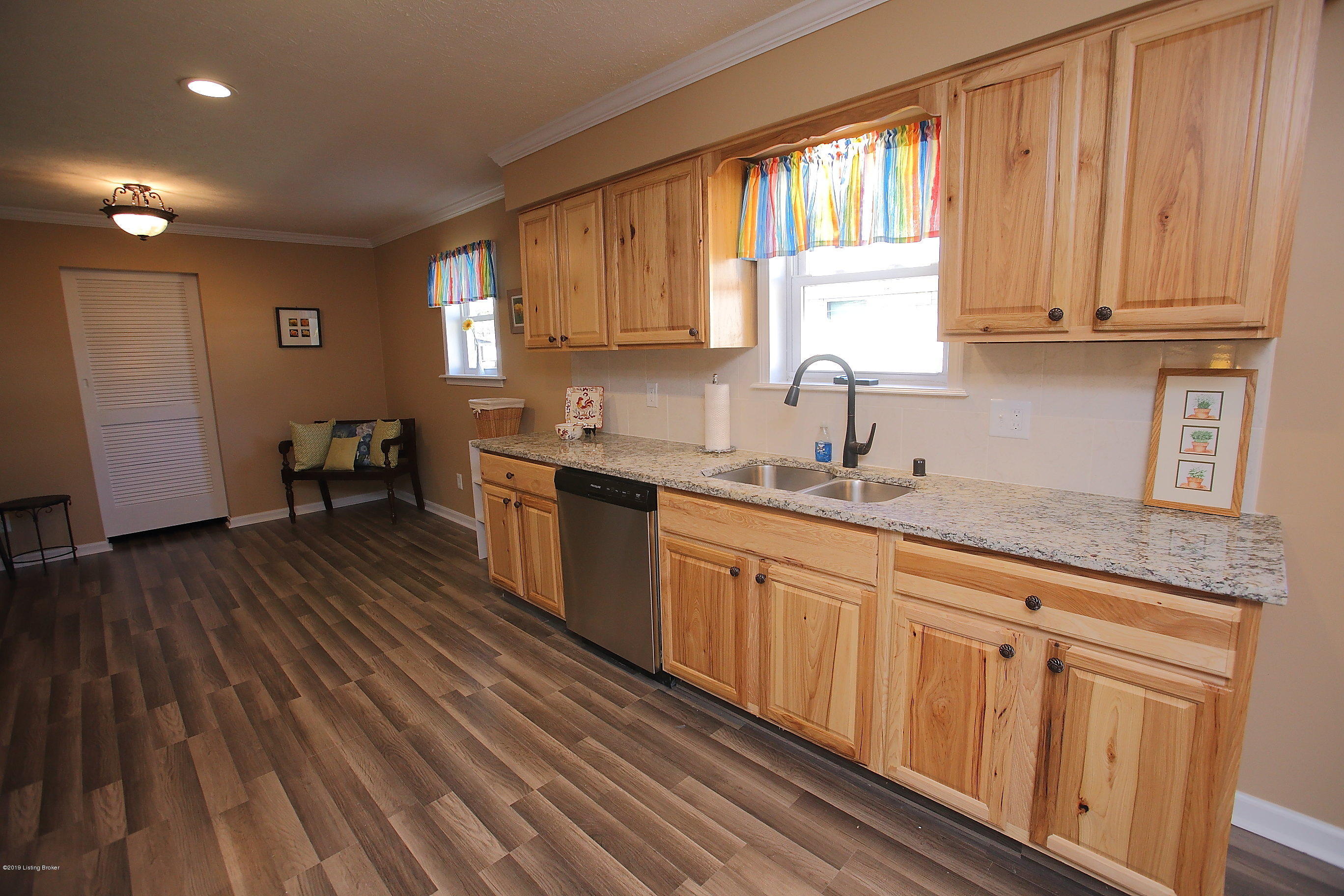 3801 Atlas Road Louisville, KY 40229 - Photo 15 of 35 Kitchen