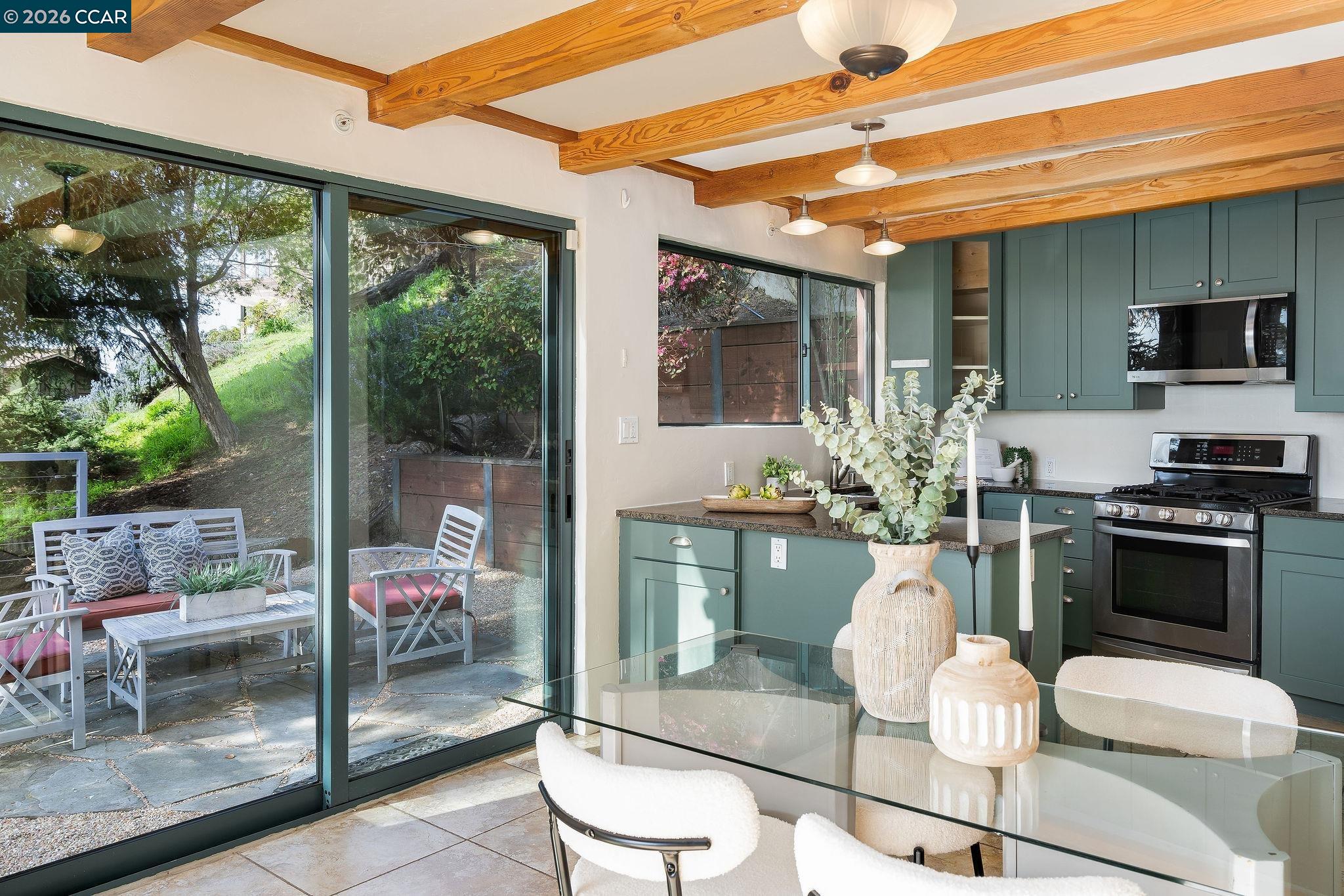 161 Panoramic Way Berkeley, CA 94704 - Photo 10 of 56