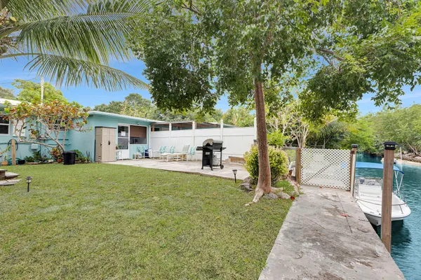 $1,099,000 | 3836-3848 No Name Road, Big Pine Key, FL 33043
