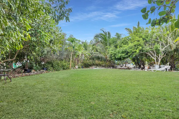 $1,099,000 | 3836-3848 No Name Road, Big Pine Key, FL 33043