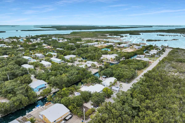 $1,099,000 | 3836-3848 No Name Road, Big Pine Key, FL 33043
