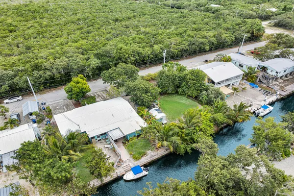 $1,099,000 | 3836-3848 No Name Road, Big Pine Key, FL 33043