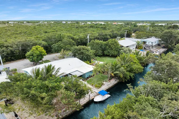 $1,099,000 | 3836-3848 No Name Road, Big Pine Key, FL 33043