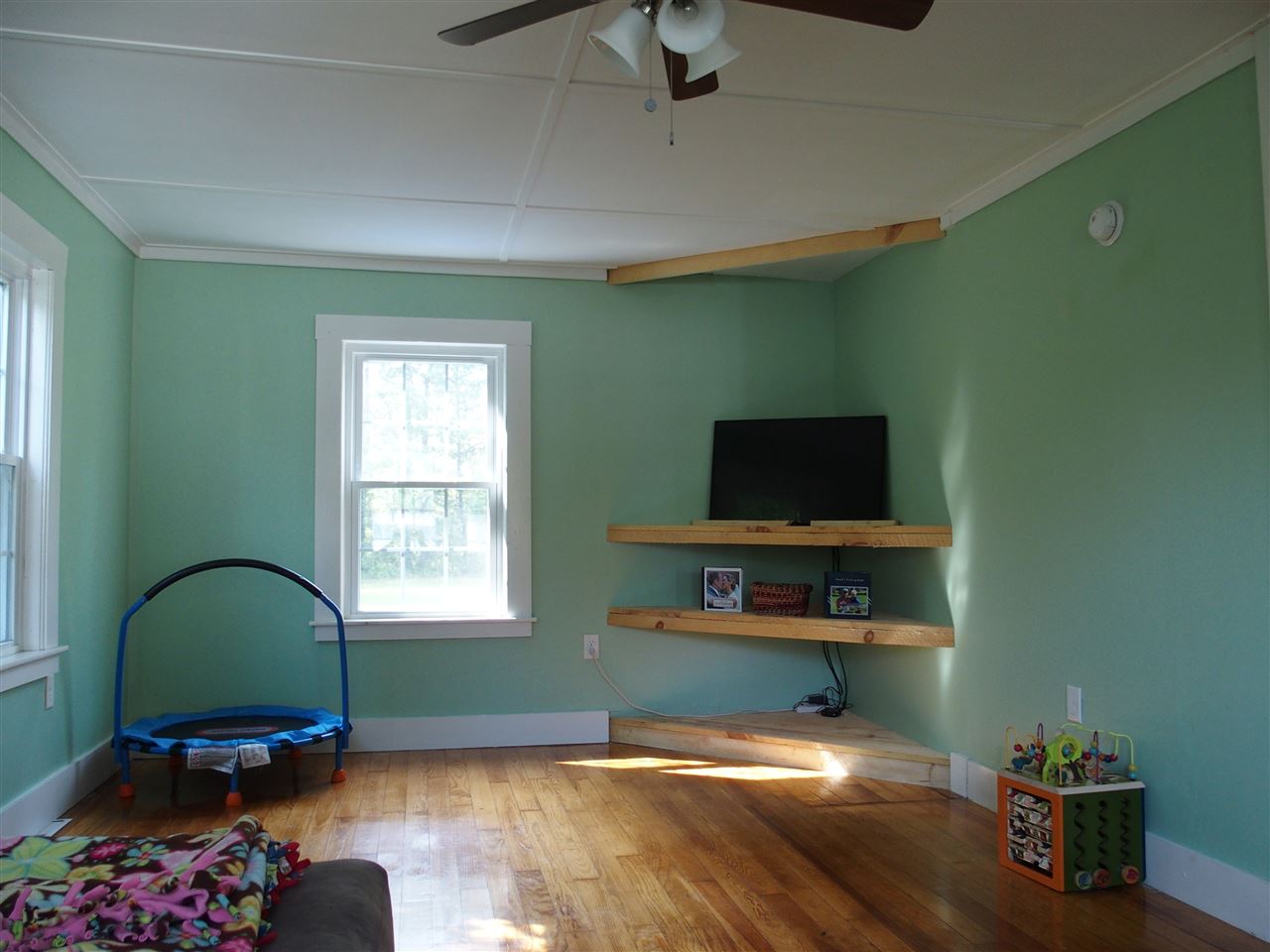 6 Evans Road Peterborough, NH 03458 - Photo 14 of 22 Gallery Image 14