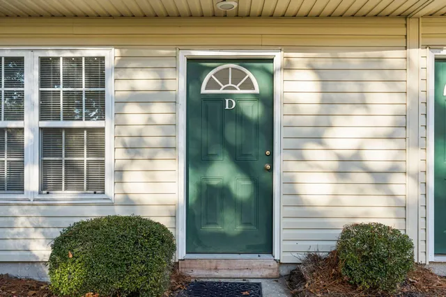 $239,000 | 1423 Ashley River Road, Unit 2D, Charleston, SC 29407