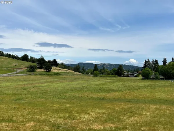 $2,995,000 | 0 Northwest Troost Street, Roseburg, OR 97471