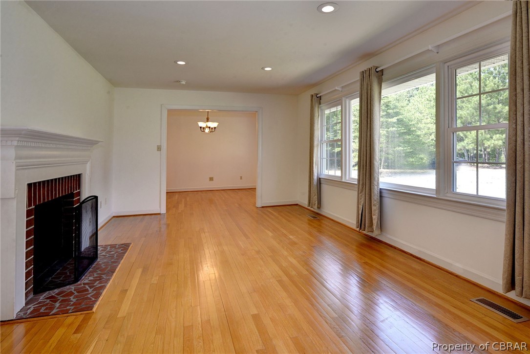 14401 Stage Road Lanexa, VA 23089 - Photo 5 of 35 Beautiful Oak Floors
