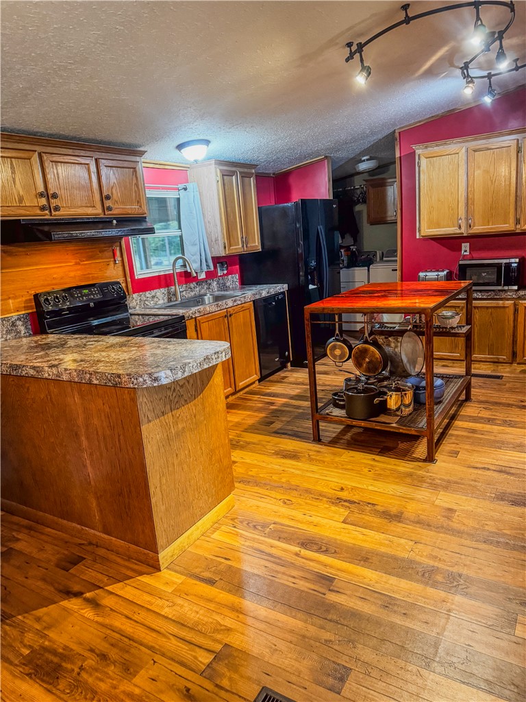 9046 Old Macey Road Hearne, TX 77859 - Photo 5 of 34