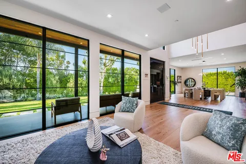 $6,495,000 | 18762 Wells Drive, Tarzana, CA 91356