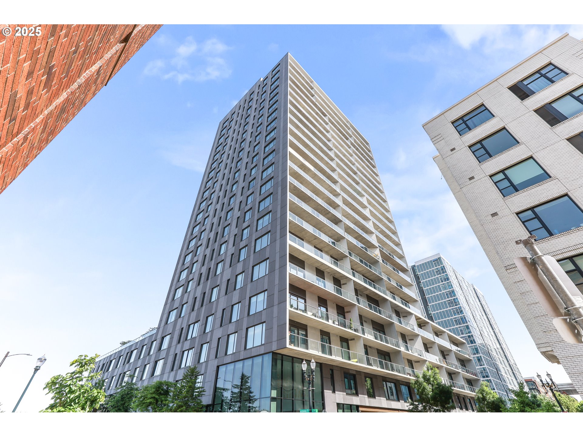 1150 Northwest Quimby Street, Unit 442 Portland, OR 97209 - Photo 2 of 47 a view of a tall building