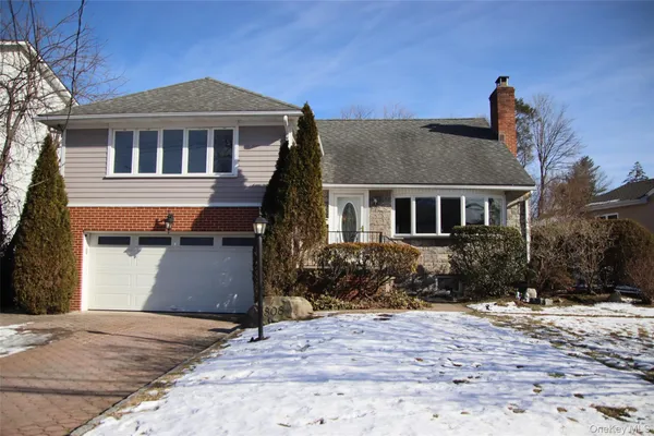 $1,675,000 | 808 Wolfs Lane, Pelham, NY 10803