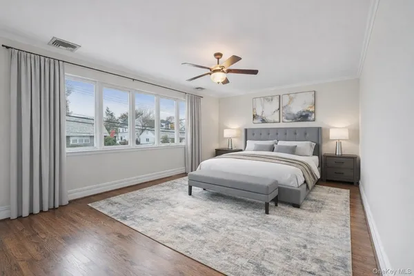 $1,675,000 | 808 Wolfs Lane, Pelham, NY 10803