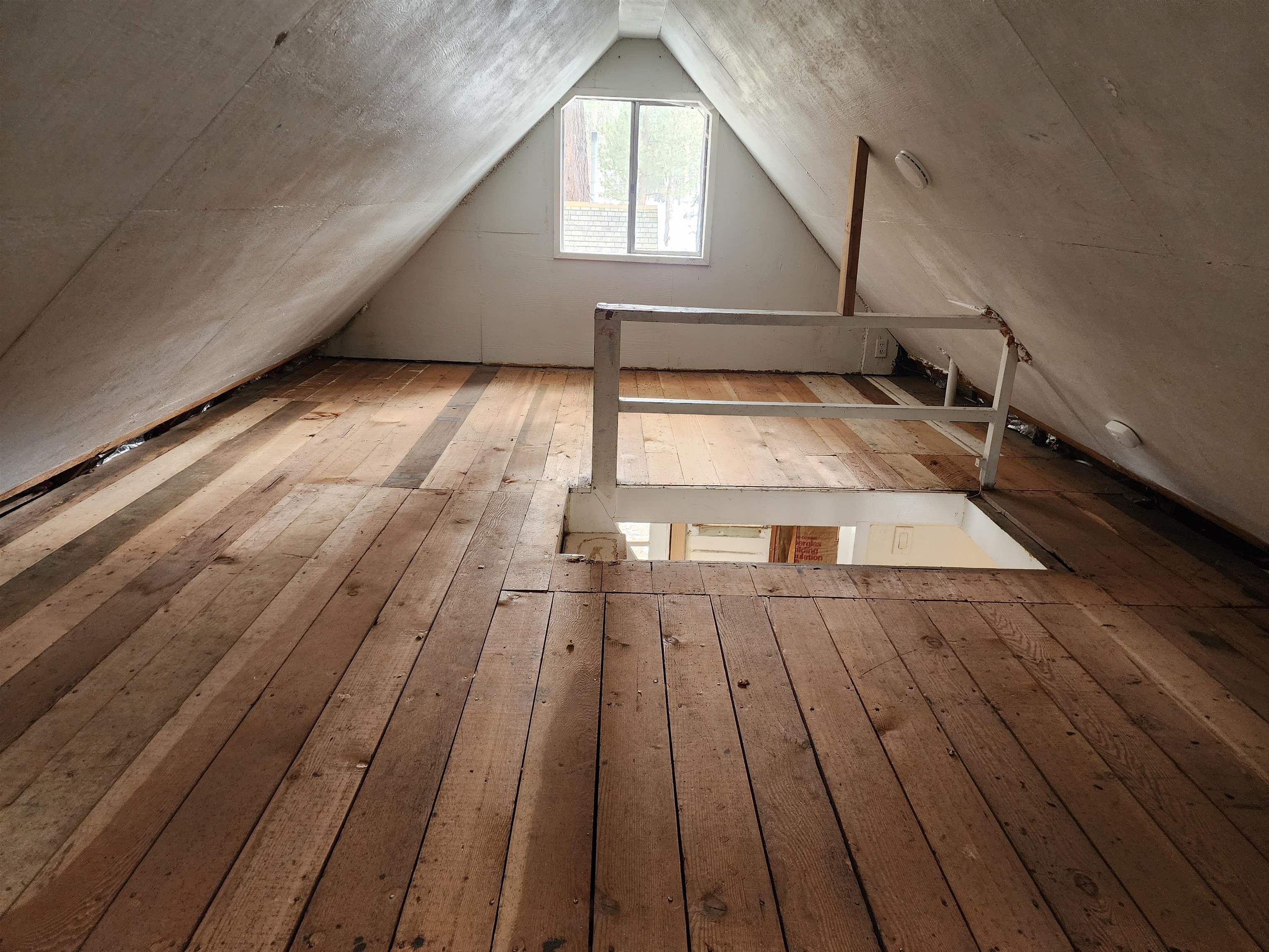 72 Laurel Mountain Road Mammoth Lakes, CA 93546 - Photo 22 of 27 a view of wooden floor